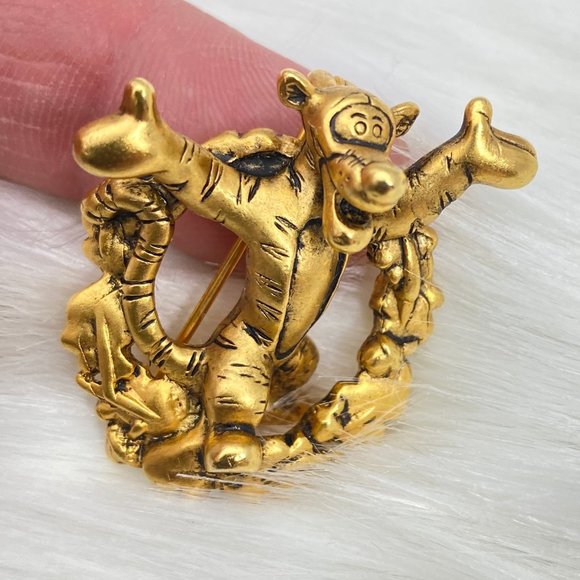 Disney Tigger Brooch - Picture 3 of 7